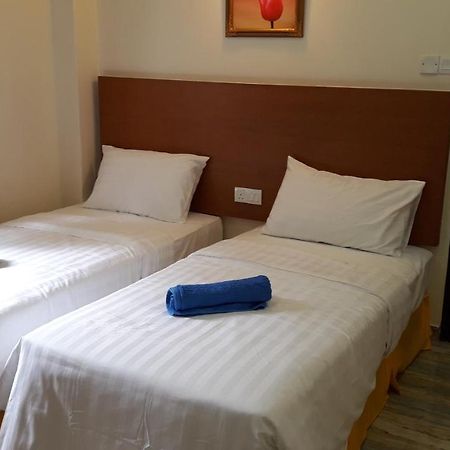 Tulip Hotel & Apartment Cameron Highlands Esterno foto