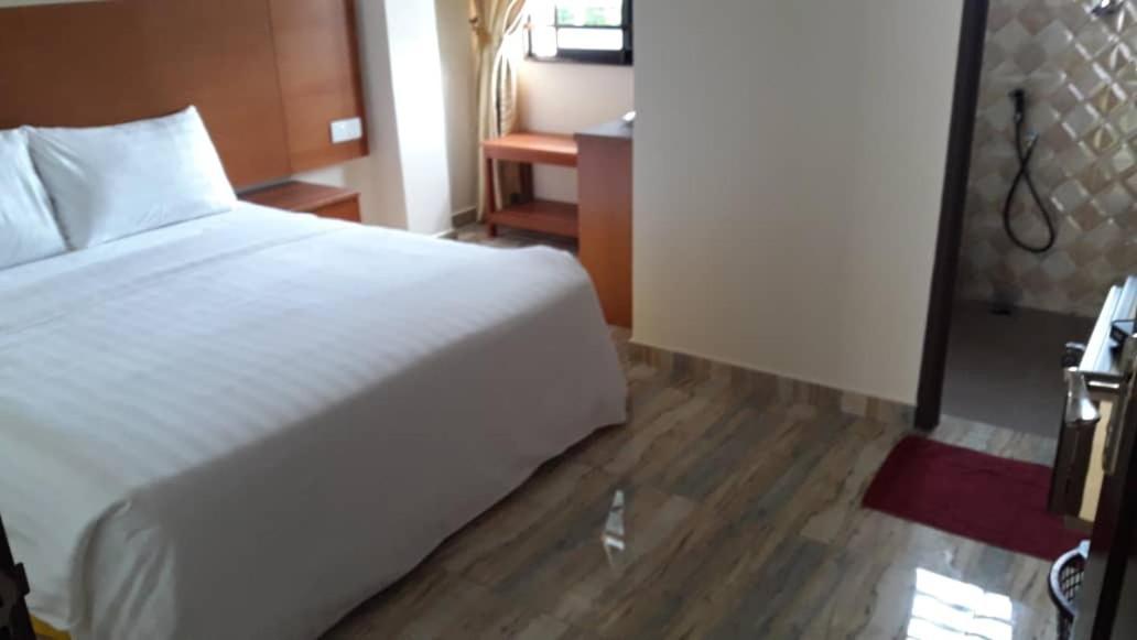 Tulip Hotel & Apartment Cameron Highlands Esterno foto